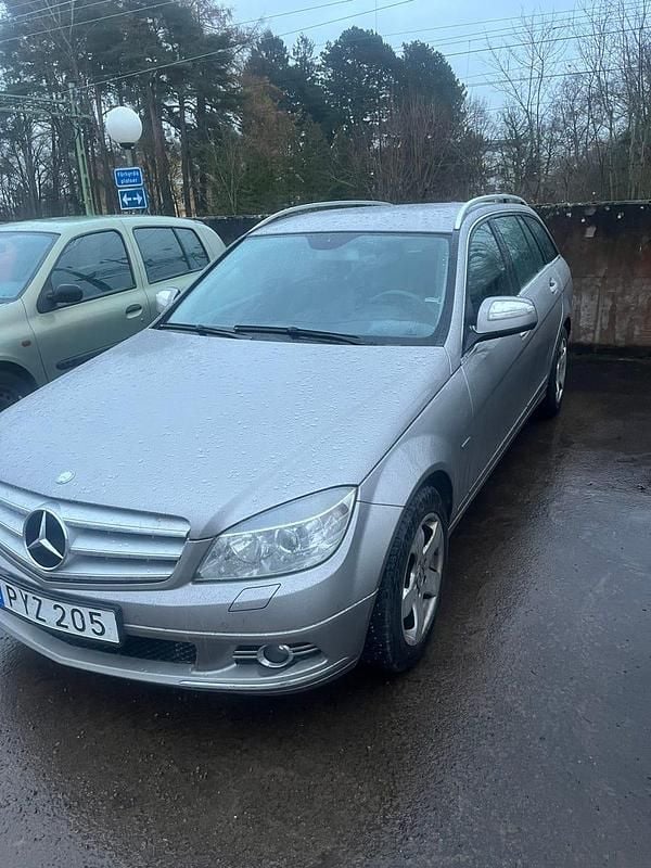 Begagnad 2008 Mercedes C200 Kombi | 37 000 kr (Superpris) - Bild 1/4