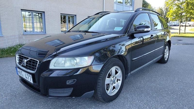 Svart Begagnad 2008 Volvo V50 Kombi | 54 000 kr (Marknadspris) - Bild 1/4