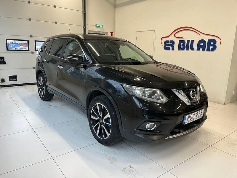 Svart Begagnad 2014 Nissan X-Trail SUV | 99 900 kr (Marknadspris) - Bild 1/4