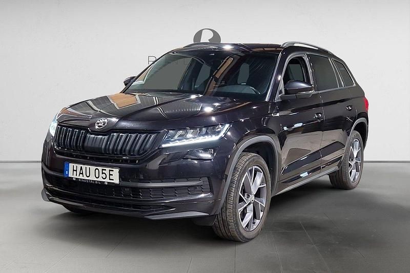 Svart Begagnad 2021 Skoda Kodiaq SportLine SUV | 349 900 kr (Dyr) - Bild 1/3