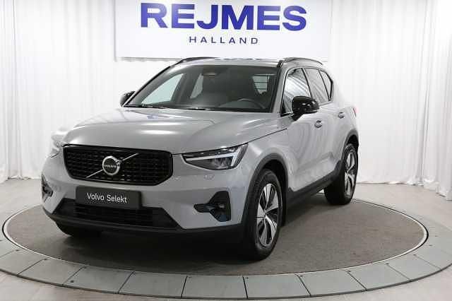 Begagnad 2025 Volvo XC40 SUV | 389 500 kr (Marknadspris) - Bild 1/4