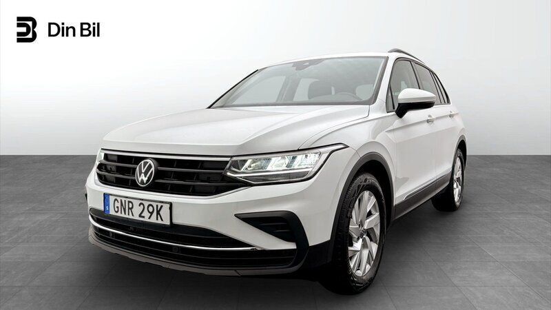 Vit Begagnad 2023 VW Tiguan SUV | 324 900 kr (Marknadspris) - Bild 1/4