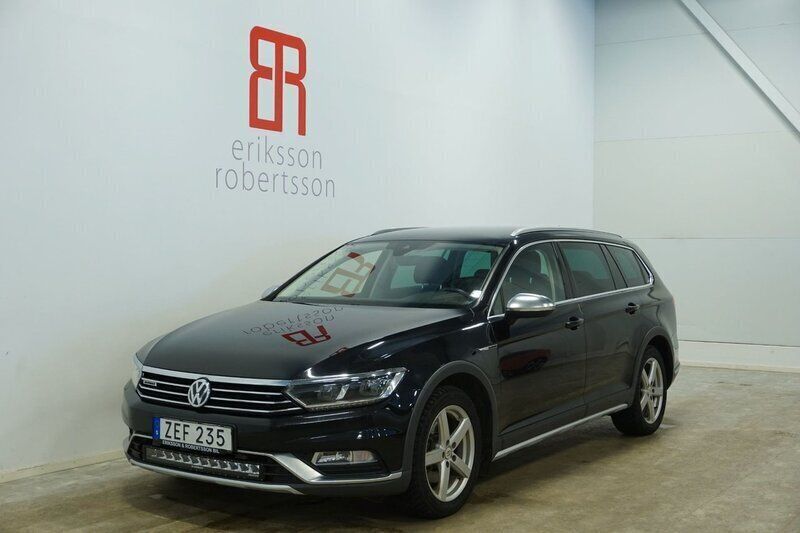 Svart Begagnad 2018 VW Passat Alltrack Kombi | 199 900 kr (Marknadspris) - Bild 1/4