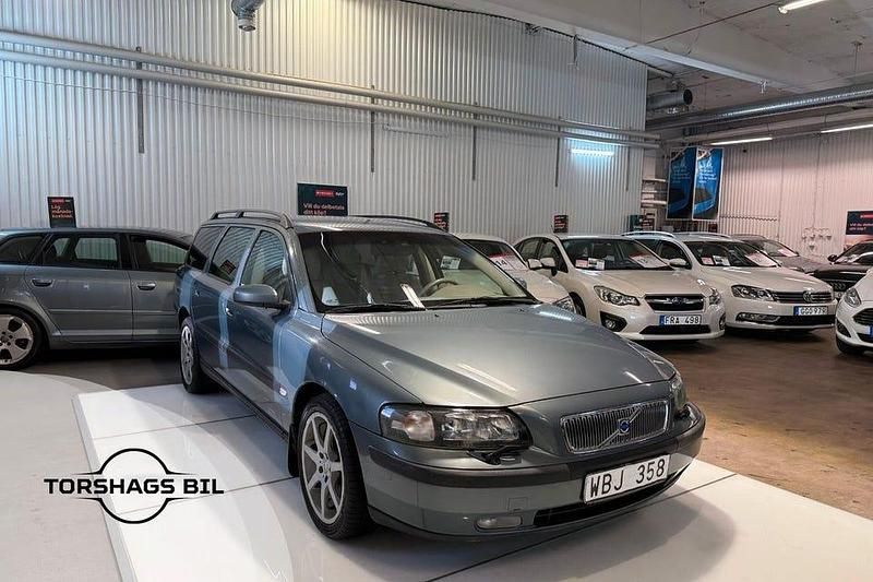 Grön Begagnad 2004 Volvo V70 Business Edition Kombi | 42 900 kr (Marknadspris) - Bild 1/3