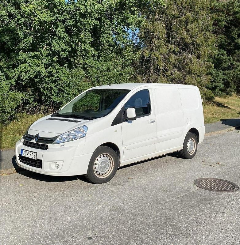 Vit Begagnad 2015 Citroën Jumpy Minibuss | 110 000 kr - Bild 1/1