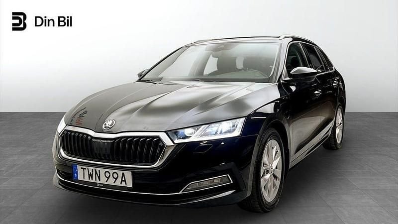 Black magic pärleffekt Begagnad 2024 Skoda Octavia Style Kombi | 309 500 kr (Bra pris) - Bild 1/4
