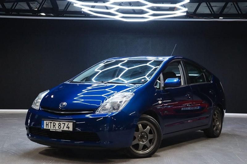 Blå Begagnad 2008 Toyota Prius Halvkombi | 99 900 kr (Dyr) - Bild 1/4