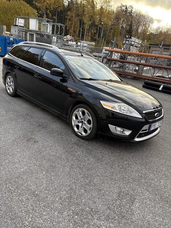 Svart Begagnad 2010 Ford Mondeo Titanium Kombi | 35 000 kr (Superpris) - Bild 1/4