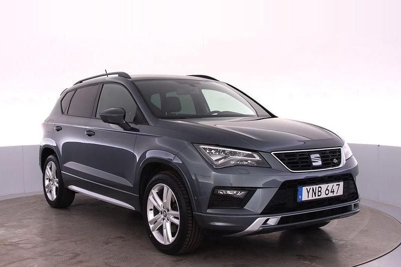 Grå Begagnad 2017 Seat Ateca 4Drive SUV | 219 000 kr (Marknadspris) - Bild 1/4