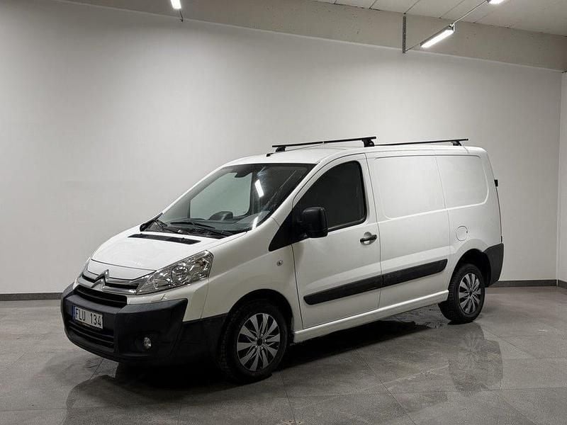 Vit Begagnad 2013 Citroën Jumpy Minibuss | 49 900 kr (Marknadspris) - Bild 1/4