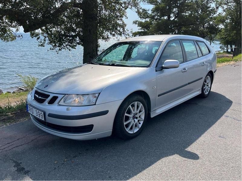 Grå Begagnad 2006 Saab 9-3 Linear Kombi | 22 000 kr (Marknadspris) - Bild 1/4