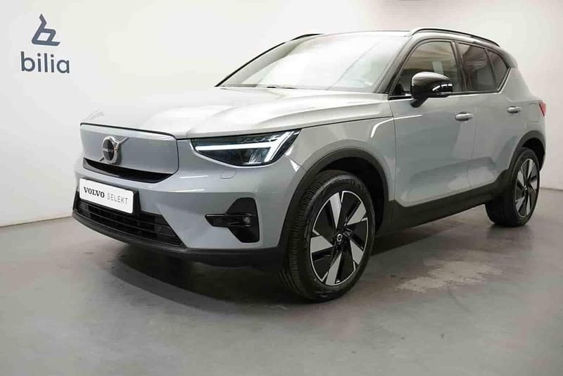 Grå Begagnad 2024 Volvo XC40 Single Motor Extended Range SUV | 439 900 kr - Bild 1/1