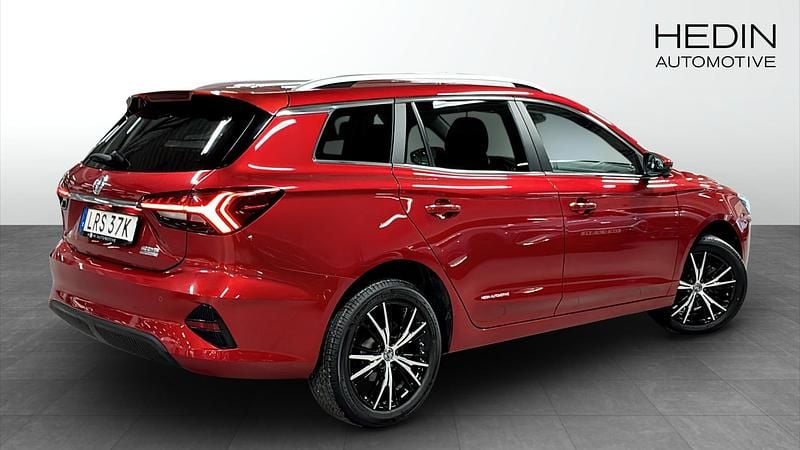 Begagnad MG MG5 EV Luxury 130 kW (177 HK) 2022 Röd Kombi