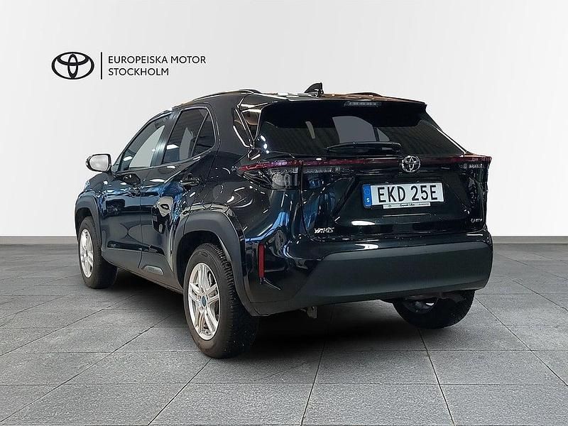 Begagnad Toyota Yaris Hybrid Active 116 HK (85 kW) 2025 Svart