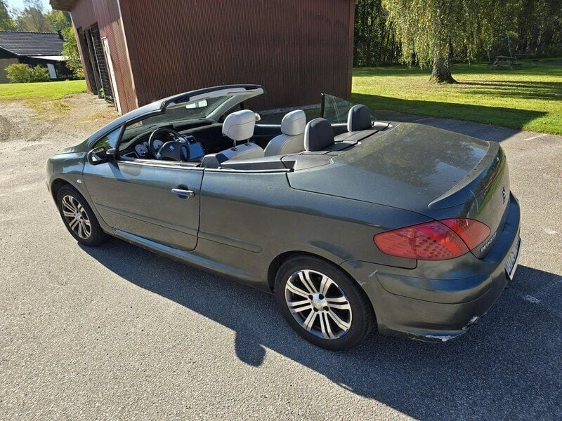 Grå Begagnad 2004 Peugeot 307 CC Cab | 19 500 kr (Superpris) - Bild 1/4