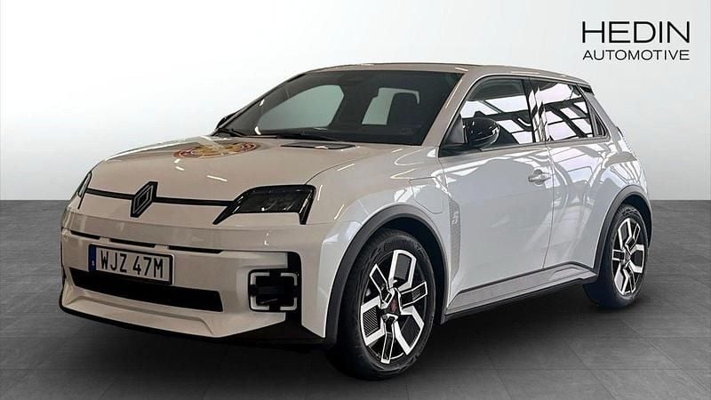 Vit (white) Ny 2025 Renault R5 Techno Halvkombi | 399 900 kr - Bild 1/4