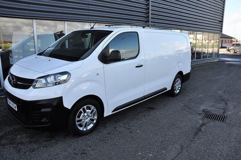 Vit Begagnad 2021 Opel Vivaro Minibuss | 219 000 kr (Marknadspris) - Bild 1/4