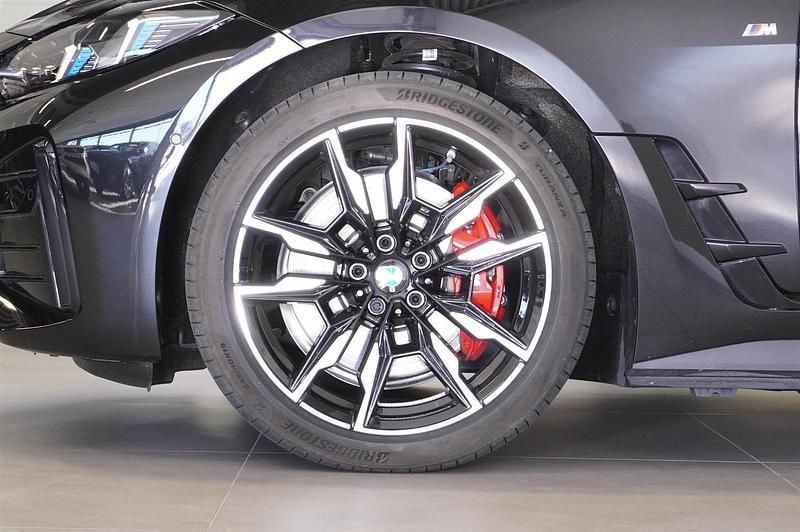 Begagnad BMW i4 Comfort Edition 442 kW (601 HK) 2026 Svart Sedan