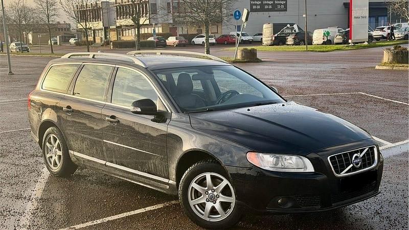Begagnad 2010 Volvo V70 Kombi | 110 000 kr (Marknadspris) - Bild 1/4