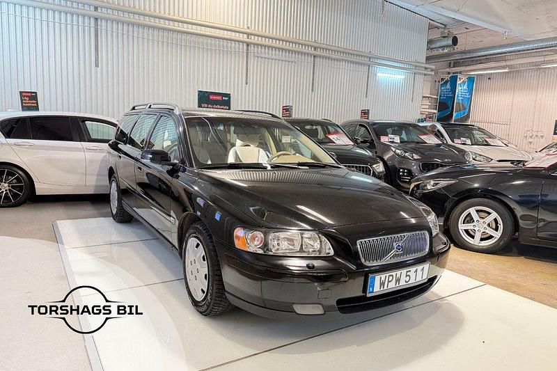Svart Begagnad 2005 Volvo V70 Kinetic Kombi | 39 900 kr (Lite dyr) - Bild 1/3