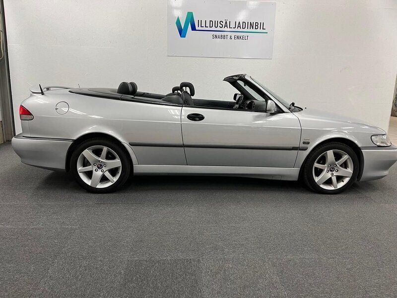 Ljusgrå (grå) Begagnad 2002 Saab 9-3 Cabriolet Aero Cab | 179 000 kr - Bild 1/4