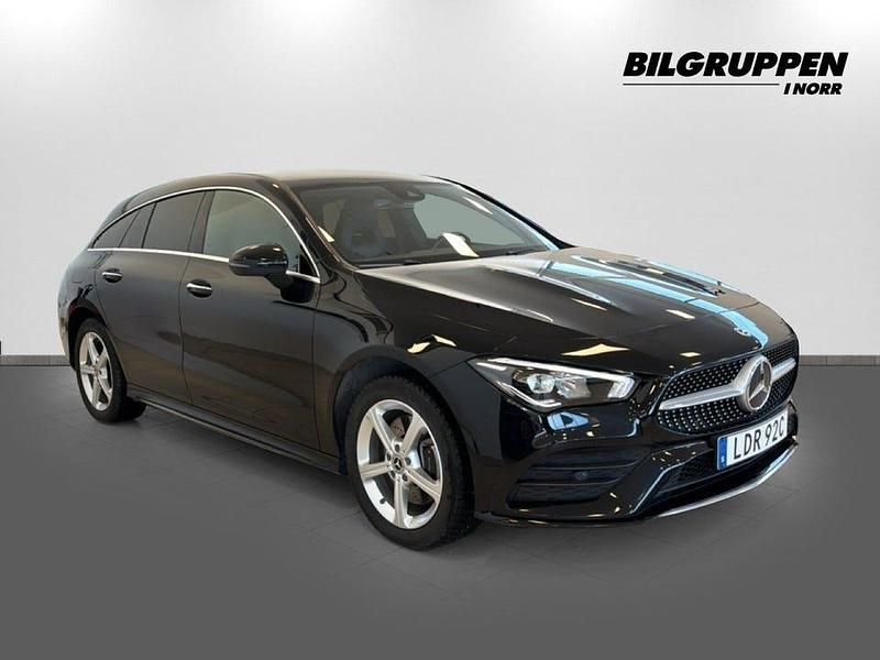 Begagnad Mercedes CLA250 Shooting Brake 218 HK (160 kW) 2022 Svart Kombi