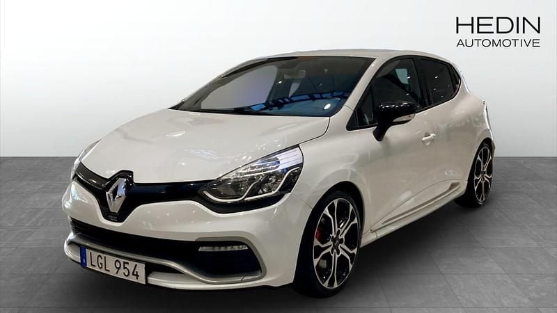 Vit (white) Begagnad 2016 Renault Clio IV Trophy Halvkombi | 179 900 kr - Bild 1/4