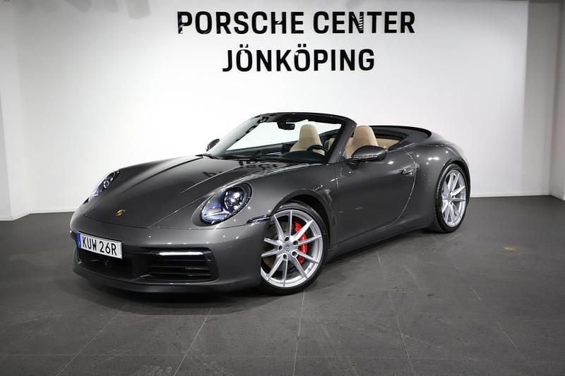 Begagnad Porsche 911 Carrera S Cabriolet 451 HK (331 kW) 2023 Flerfärgad (grey) Cab