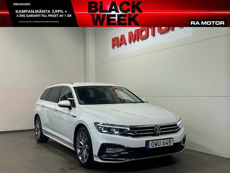 Vit Begagnad 2022 VW Passat R-line Kombi | 259 900 kr (Bra pris) - Bild 1/3