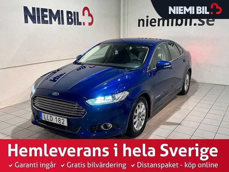 Blå (blå metallic ) Begagnad 2015 Ford Mondeo Business Edition Sedan | 169 900 kr - Bild 1/3