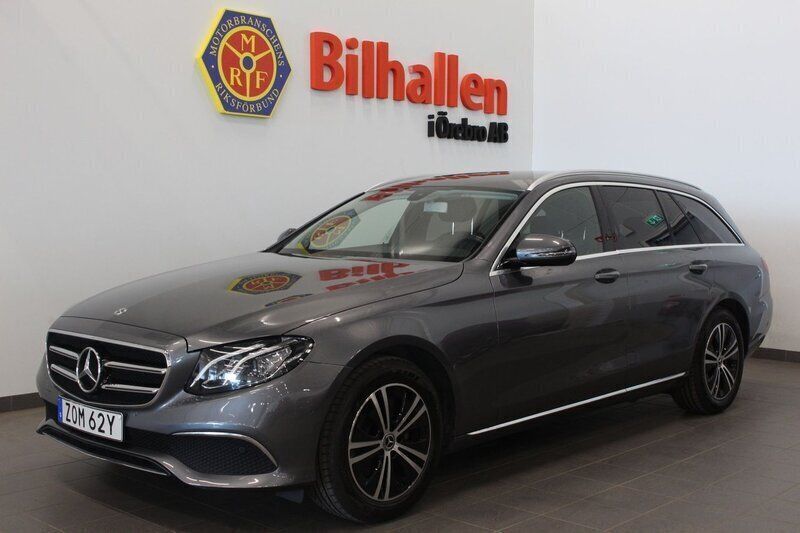 Grå Begagnad 2019 Mercedes E200 Avantgarde Kombi | 284 900 kr (Marknadspris) - Bild 1/4