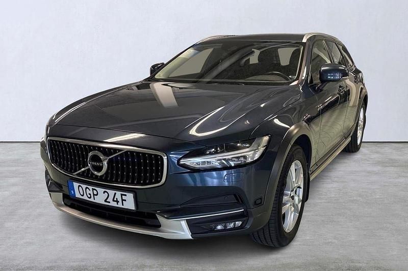 Mörkblå (blå) Begagnad 2019 Volvo V90 CC SE Kombi | 235 000 kr (Bra pris) - Bild 1/4
