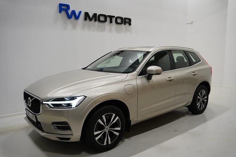 Brun Begagnad 2020 Volvo XC60 Momentum SUV | 314 700 kr (Superpris) - Bild 1/4
