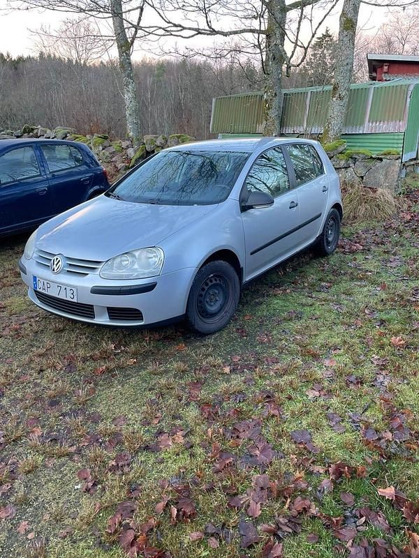 Begagnad 2007 VW Golf V Halvkombi | 23 000 kr (Bra pris) - Bild 1/4