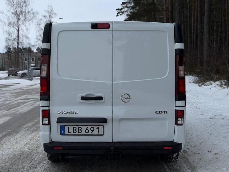 Begagnad Opel Vivaro 120 HK (88 kW) 2017 Vit Minibuss