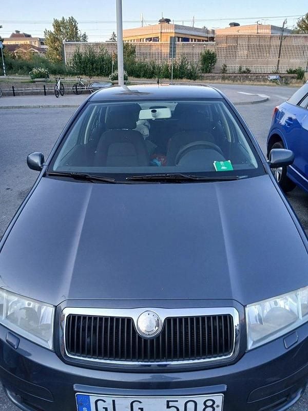 Grå Begagnad 2008 Skoda Fabia Kombi | 26 000 kr (Bra pris) - Bild 1/4