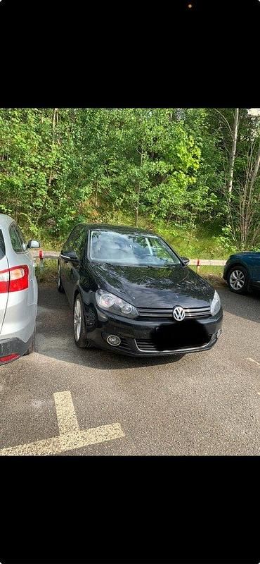 Svart Begagnad 2012 VW Golf VII Halvkombi | 89 000 kr (Bra pris) - Bild 1/3