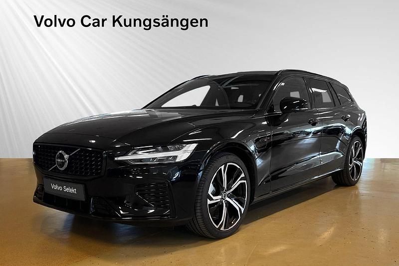 Svart Begagnad 2025 Volvo V60 Plus Kombi | 589 900 kr - Bild 1/3