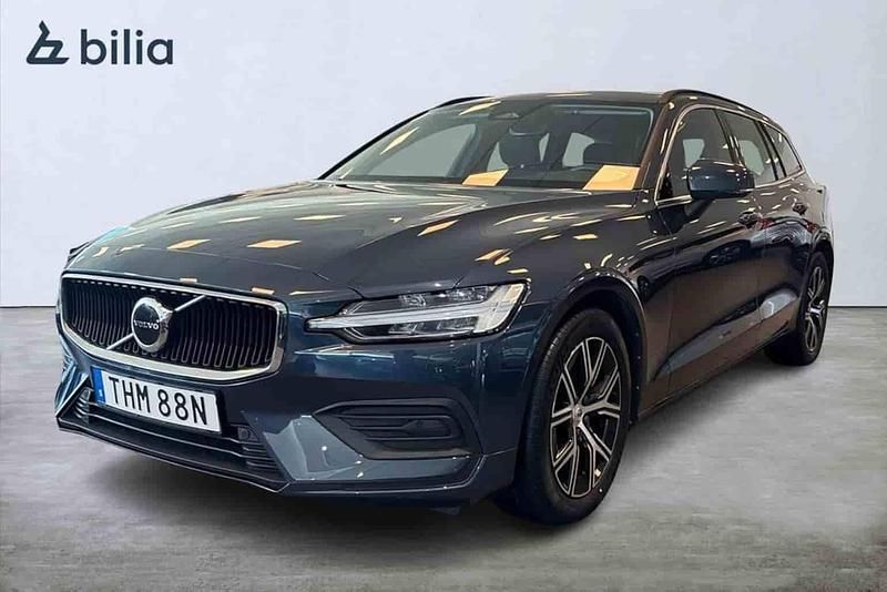 Blå Begagnad 2023 Volvo V60 Kombi | 309 900 kr (Marknadspris) - Bild 1/1
