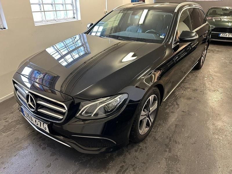 Svart Begagnad 2019 Mercedes E200 Avantgarde Kombi | 275 000 kr (Marknadspris) - Bild 1/4