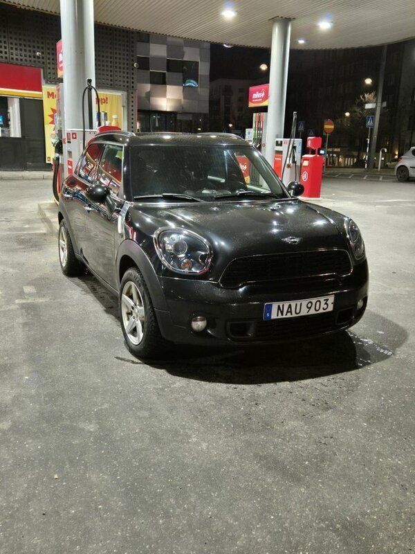 Svart Begagnad 2014 Mini Cooper S Countryman SUV | 139 000 kr (Marknadspris) - Bild 1/4
