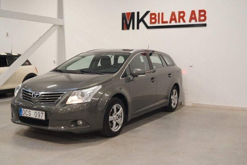 Grön Begagnad 2009 Toyota Avensis Business Edition Kombi | 84 900 kr (Marknadspris) - Bild 1/4