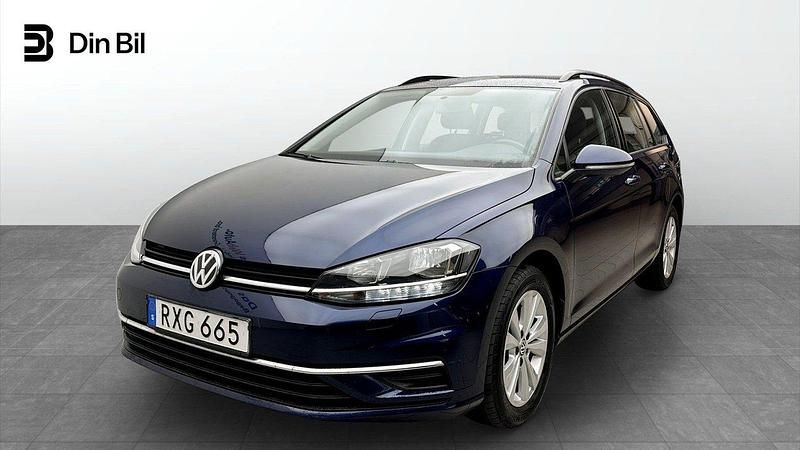 Mörkblå Begagnad 2018 VW Golf VII Kombi | 189 900 kr (Marknadspris) - Bild 1/4