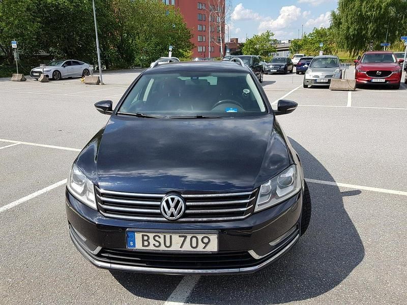 Svart Begagnad 2014 VW Passat Kombi | 74 000 kr (Marknadspris) - Bild 1/4