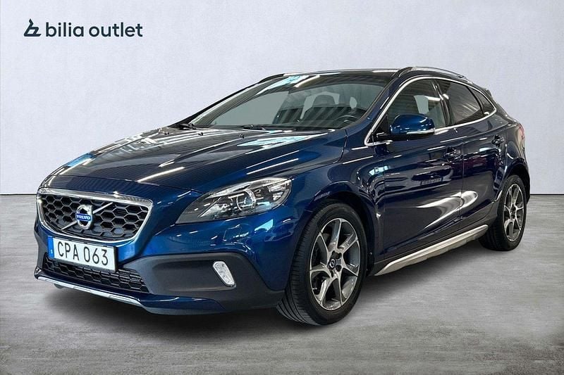 Blå Begagnad 2014 Volvo V40 CC Ocean Race Kombi | 179 900 kr - Bild 1/3