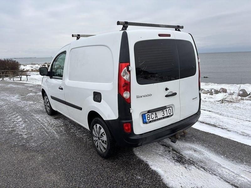 Begagnad Renault Kangoo 68 HK (50 kW) 2010 Vit