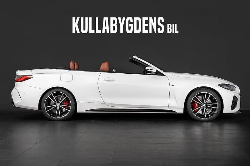 Mineralvit metallic Begagnad 2022 BMW M440 M Sport Sedan | 679 000 kr (Marknadspris) - Bild 1/4