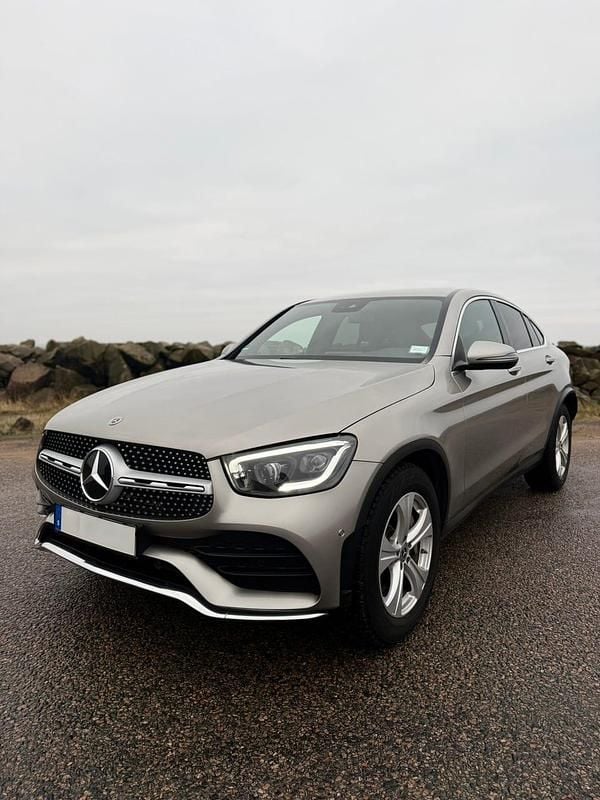 Begagnad 2021 Mercedes GLC220 Sportkupé | 485 000 kr - Bild 1/4