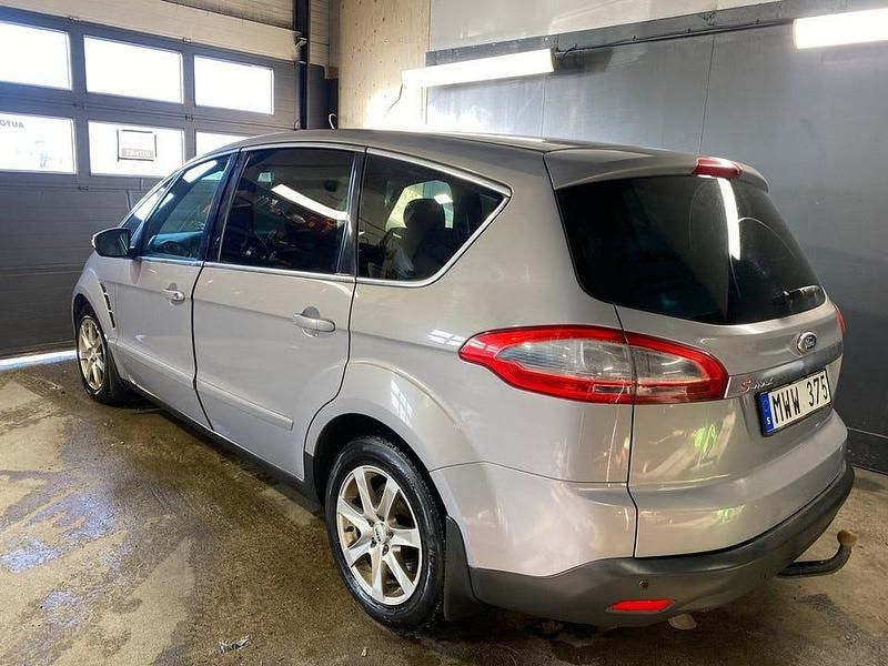Begagnad Ford S-MAX Business Edition 163 HK (119 kW) 2012 Grå Minibuss