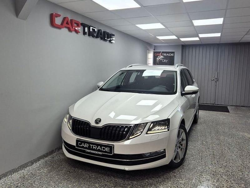 Vit Begagnad 2019 Skoda Octavia G-TEC Kombi | 99 900 kr (Marknadspris) - Bild 1/4